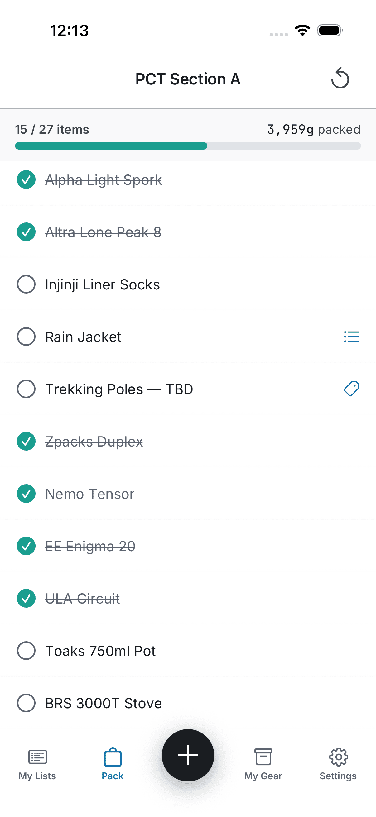 Pineline app showing a packing checklist with gear items and weight tracking
